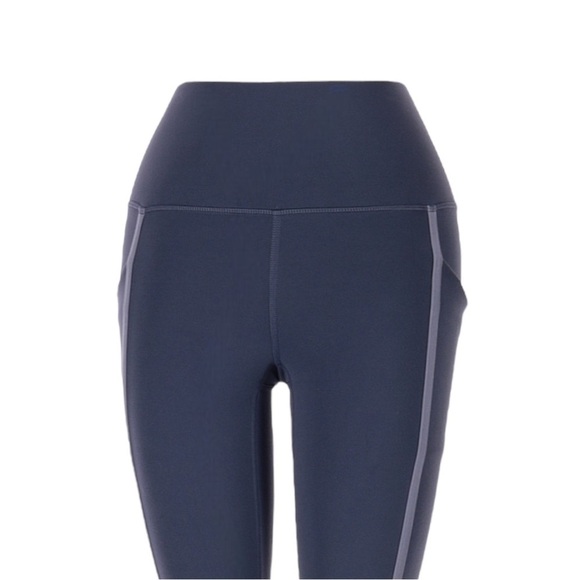 Athleta Salutation Stash Pocket II Capri Leggings 2X NWT PowerVita Mesh Workout - Picture 4 of 13